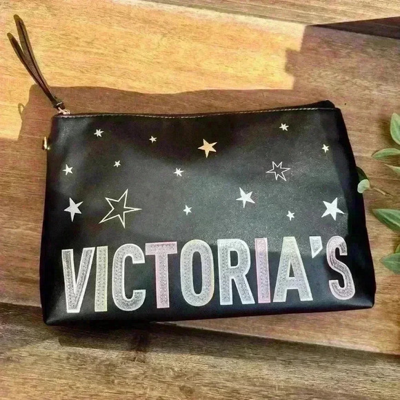NWOT Victoria’s Secret Cosmetic bag/Pouch/Purse/beauty bag/makeup bag/Travel bag - Picture 1 of 13